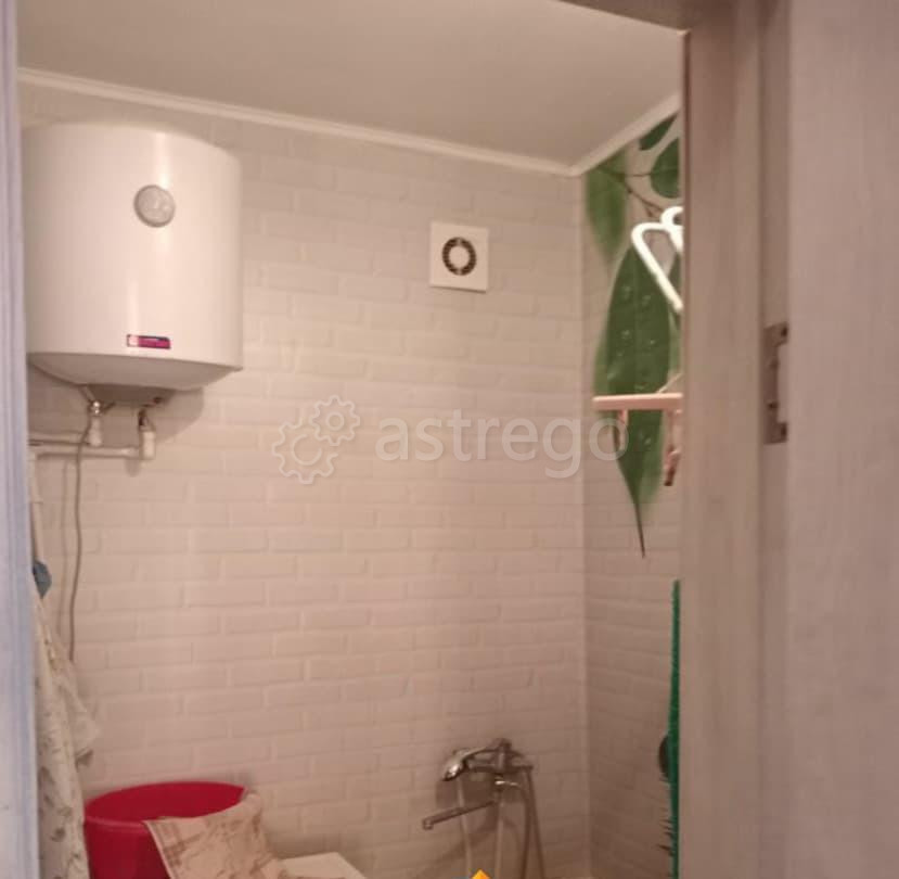 Комната, 38 м2, 2/2 эт. Павловск - изображение 3