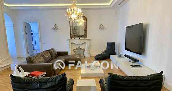4-комн. квартира, 340 м2, 2/8 эт. Москва