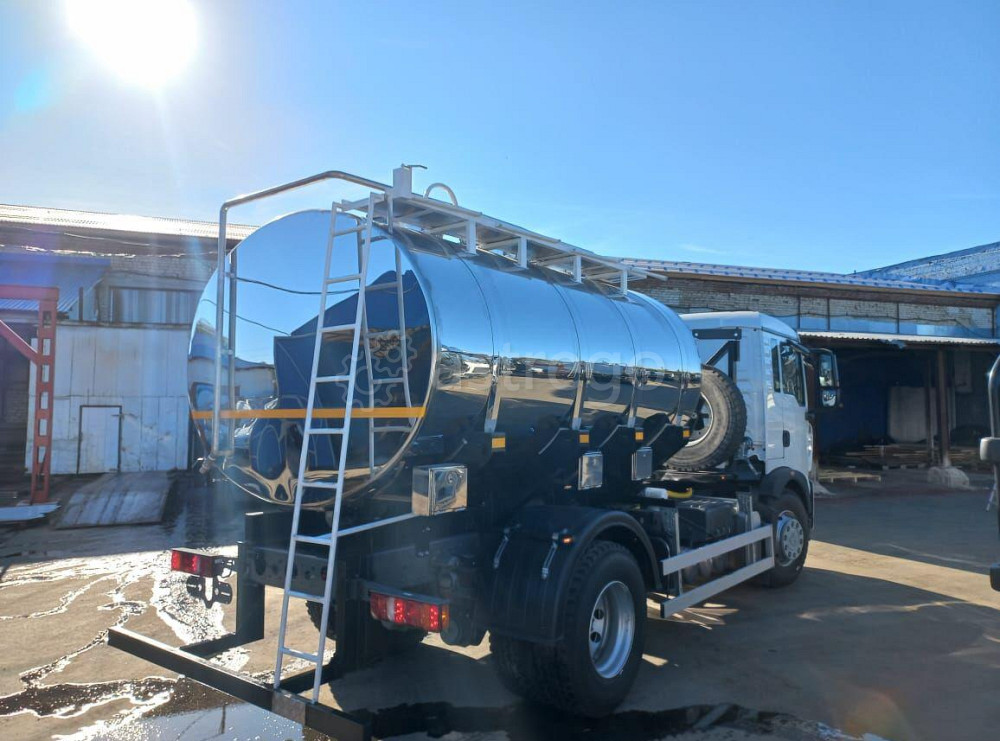 АЦ пищевая HOWO T5G (4х2, шасси 4000) (8,5м3, 3 отс, насос НЦС-50-7,1-20, система мойки) Краснодар - изображение 1