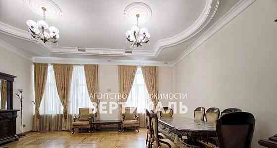 3-комн. квартира, 150 м2, 3/6 эт. Москва