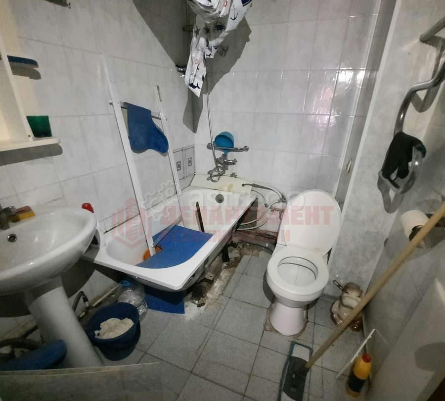 3-комн. квартира, 58.1 м2, 2/5 эт. Астрахань - изображение 2