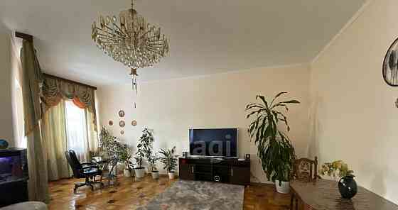 4-комн. квартира, 176.5 м2, 2/5 эт. Красноярск