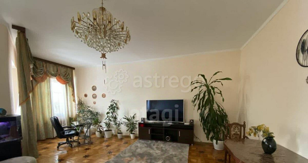4-комн. квартира, 176.5 м2, 2/5 эт. Красноярск - изображение 1