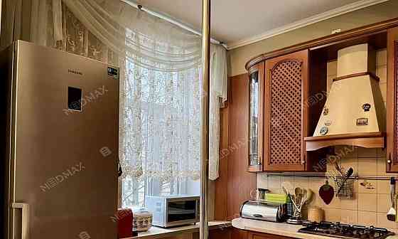 3-комн. квартира, 85 м2, 3/6 эт. Санкт-Петербург
