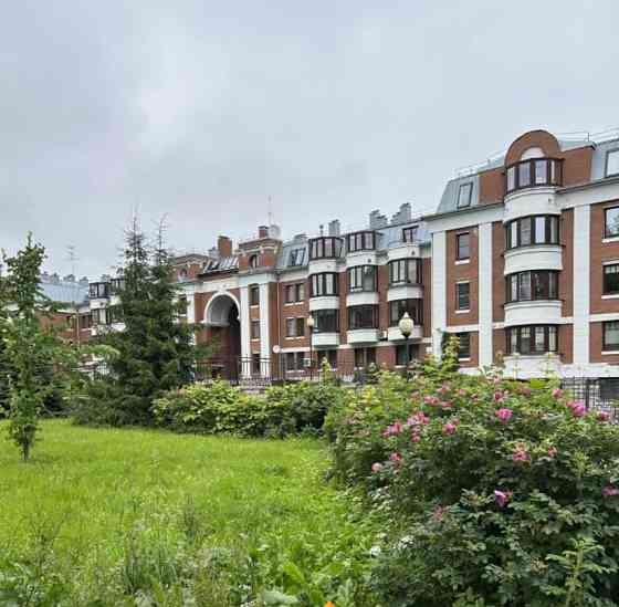 4-комн. квартира, 100 м2, 2/4 эт. Санкт-Петербург
