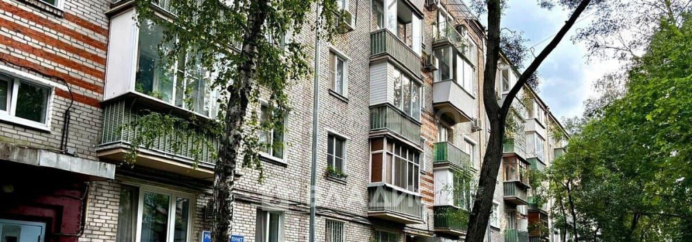 Комната, 14.4 м2, 1/5 эт. Москва - изображение 1
