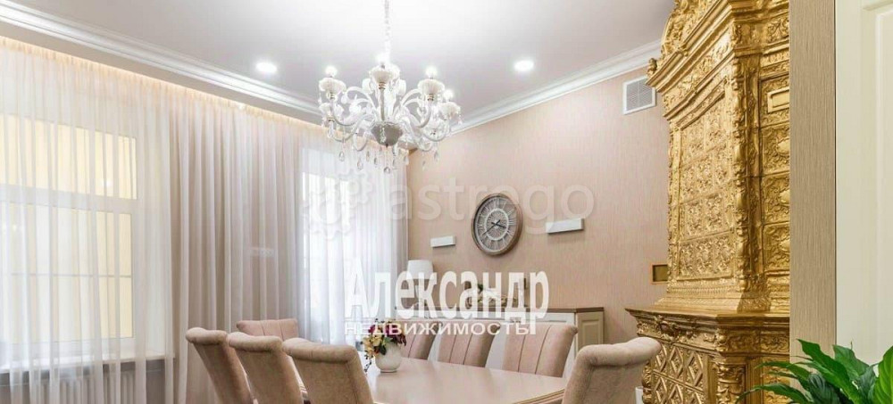 5-комн. квартира, 126.5 м2, 2/5 эт. Санкт-Петербург - изображение 1