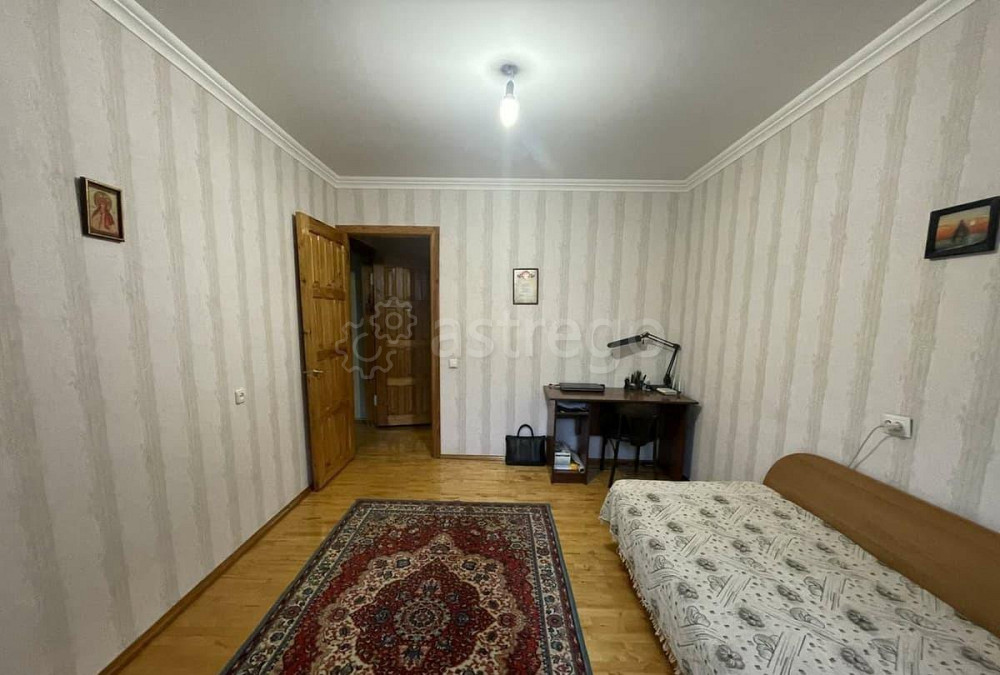 4-комн. квартира, 87 м2, 2/9 эт. Белгород - изображение 1