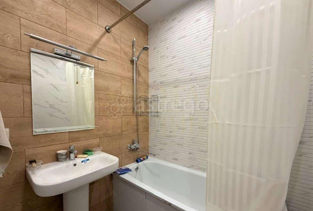 2-комн. квартира, 80 м2, 3/3 эт. Белгород - изображение 6