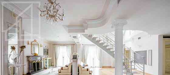 4-комн. квартира, 230 м2, 7/7 эт. Москва