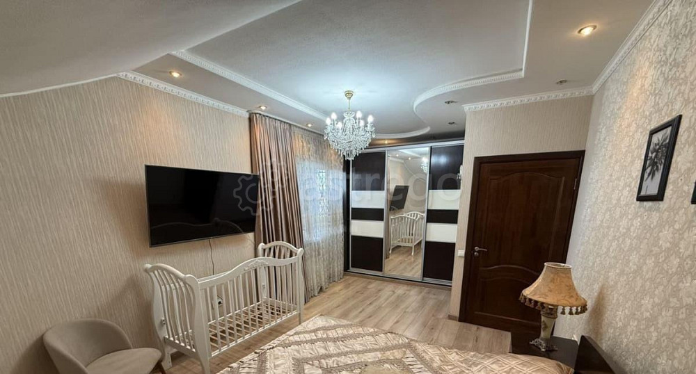 4-комн. квартира, 108 м, 4/4 эт. Яблоновский - изображение 1