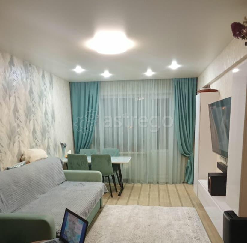 4-комн. квартира, 77 м2, 3/5 эт. Красноярск - изображение 1
