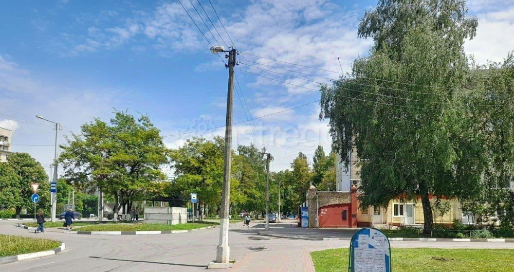 Торговое помещение, 14 м2 Старый Оскол - изображение 2