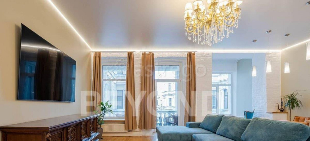 6-комн. квартира, 211 м2, 3/5 эт. Санкт-Петербург - изображение 2
