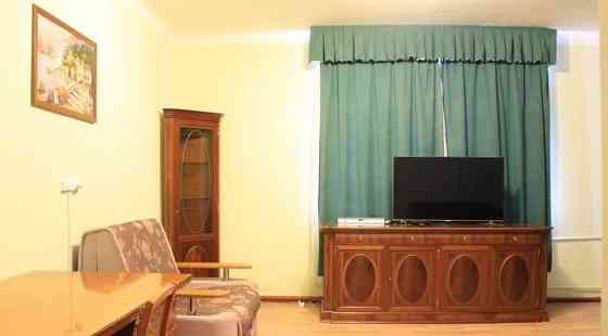 3-комн. квартира, 80 м2, 1/6 эт. Москва