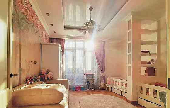 4-комн. квартира, 107 м2, 8/9 эт. Санкт-Петербург