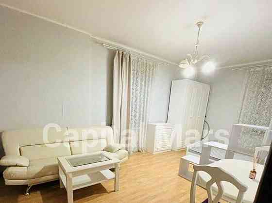 2-комн. квартира, 64 м2, 1/4 эт. Москва