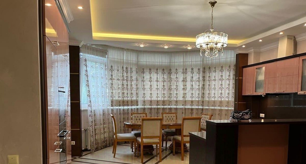 3-комн. квартира, 121 м2, 4/12 эт. Санкт-Петербург - изображение 1