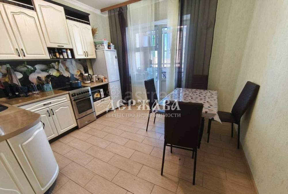 3-комн. квартира, 90 м2, 9/9 эт. Старый Оскол - изображение 2