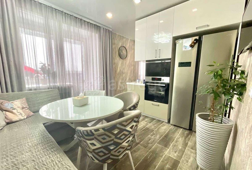 2-комн. квартира, 70 м2, 3/10 эт. Благовещенск - изображение 1