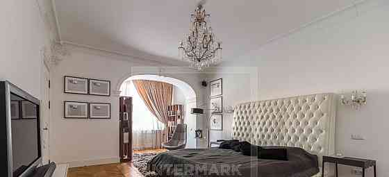 4-комн. квартира, 300 м2, 2/7 эт. Москва