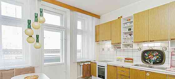 2-комн. квартира, 85.6 м2, 4/5 эт. Москва