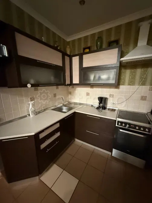 Сдам 2-комн. квартиру, 68 м2, 10/11 эт., долгосрочно Барнаул - изображение 1