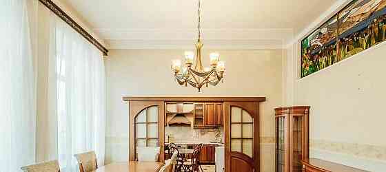 5-комн. квартира, 177 м2, 4/4 эт. Москва