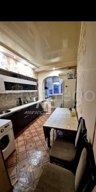 3-комн. квартира, 69 м2, 5/6 эт. Астрахань - изображение 1