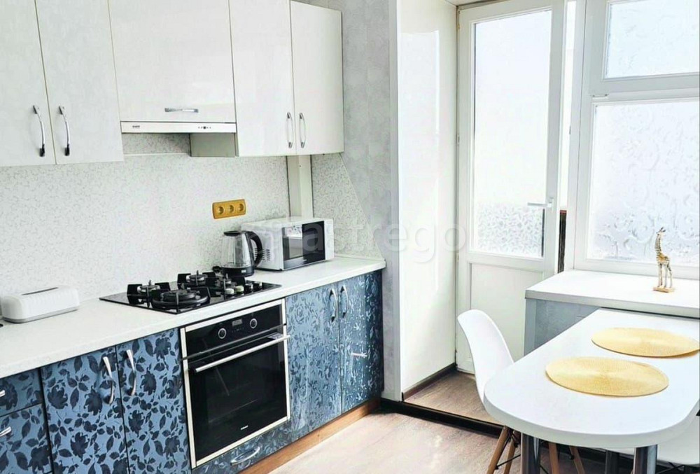 2-комн. квартира, 80 м2, 5/9 эт. Астрахань - изображение 2