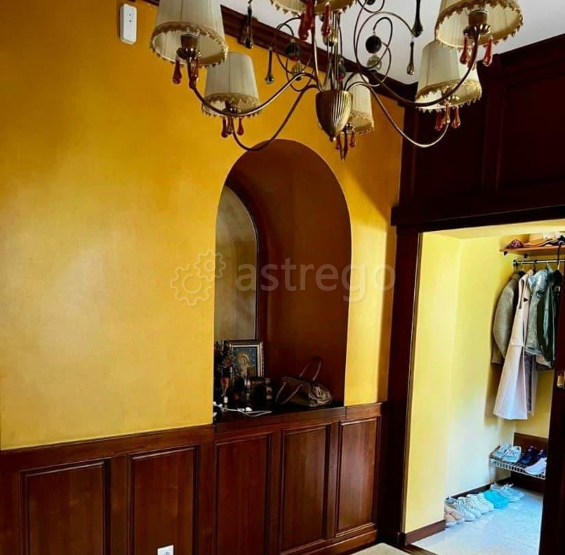 Коттедж, 1200 м2, 38 соток, 3 эт. Красноярск - изображение 1