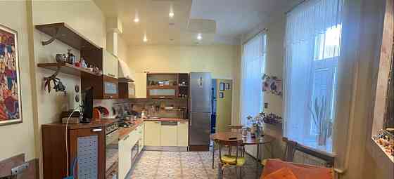 4-комн. квартира, 146.5 м2, 3/5 эт. Санкт-Петербург