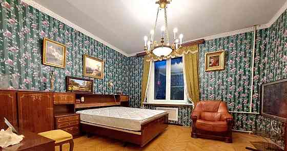 2-комн. квартира, 79 м2, 2/5 эт. Санкт-Петербург