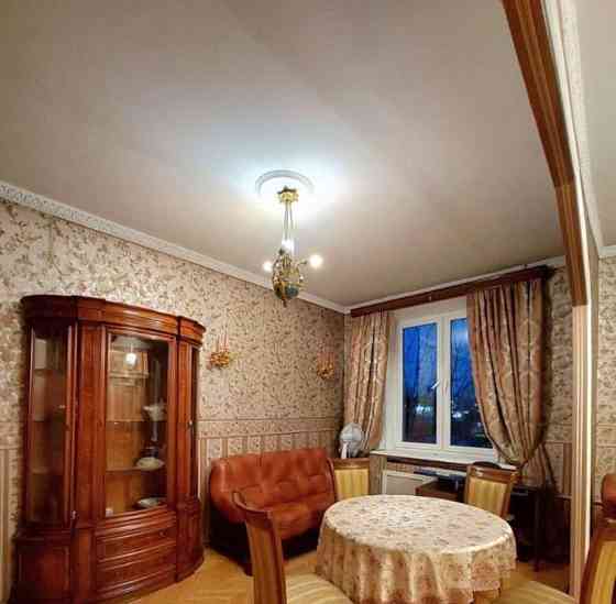 2-комн. квартира, 79 м2, 2/5 эт. Санкт-Петербург