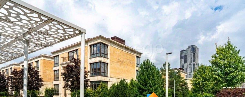 Дом, 400 м2, 6 соток, 3 эт. Москва - изображение 1