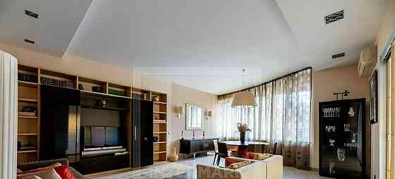 3-комн. квартира, 115 м2, 4/6 эт. Москва