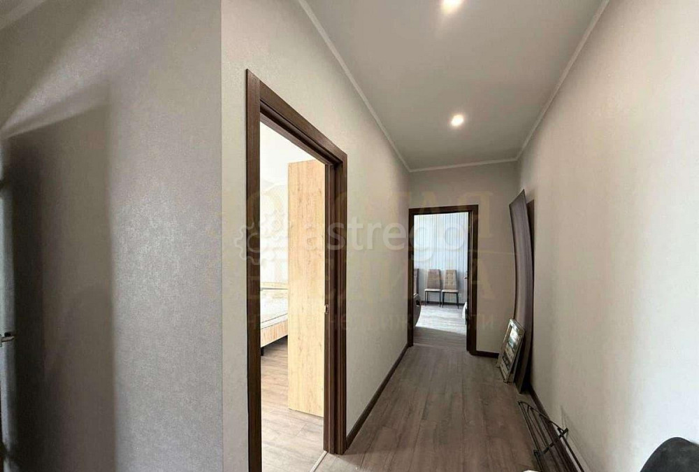 2-комн. квартира, 80 м2, 3/3 эт. Белгород - изображение 3