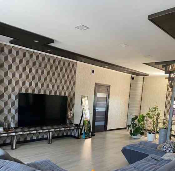 Коттедж, 260.8 м2, 10 соток, 3 эт. Минусинск