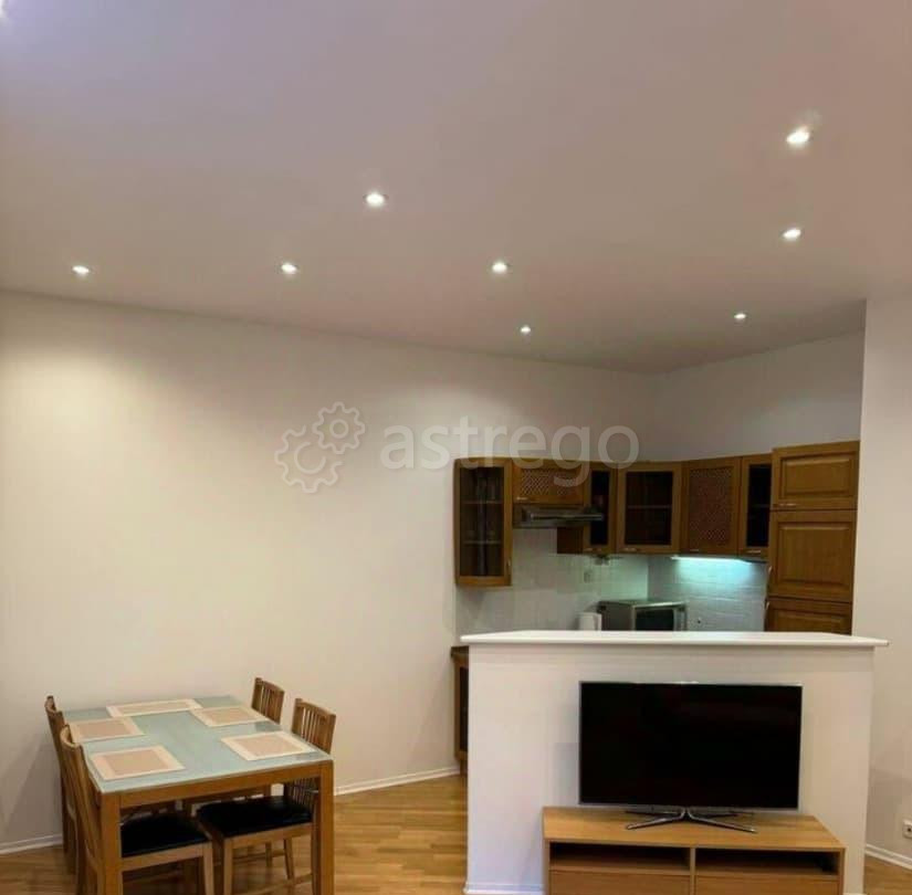 2-комн. квартира, 90 м2, 2/4 эт. Санкт-Петербург - изображение 1