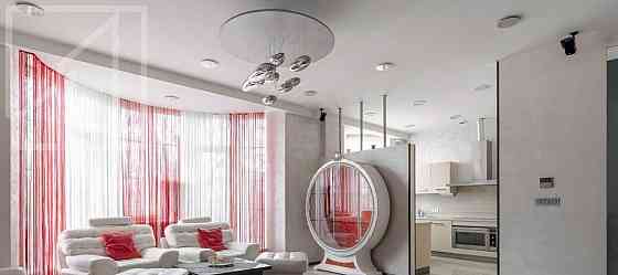 5-комн. квартира, 160 м2, 2/4 эт. Москва