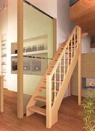 Деревянная лестница с поворотом ЛЕС-715 универсальная Новосибирск