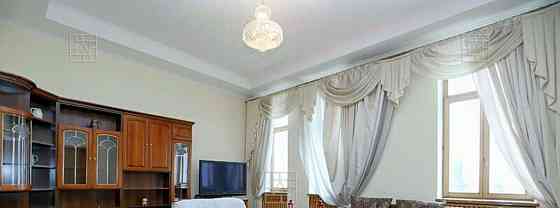 5-комн. квартира, 160 м2, 4/5 эт. Москва
