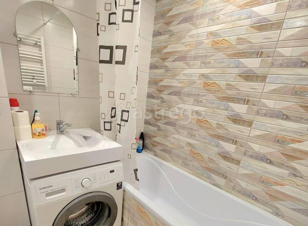 3-комн. квартира, 57.4 м2, 2/5 эт. Горно-Алтайск - изображение 2