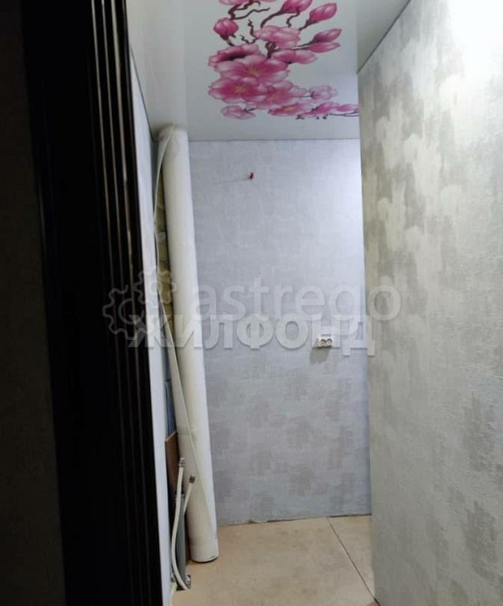 Комната, 17 м2, 1/6 эт. Красноярск - изображение 2