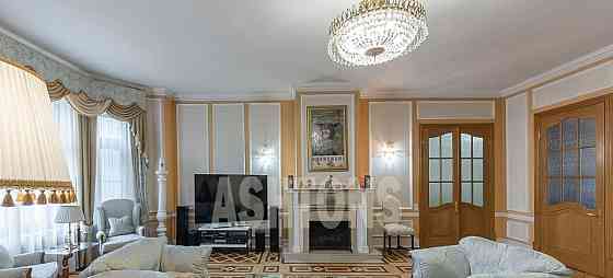 4-комн. квартира, 160 м2, 4/6 эт. Москва