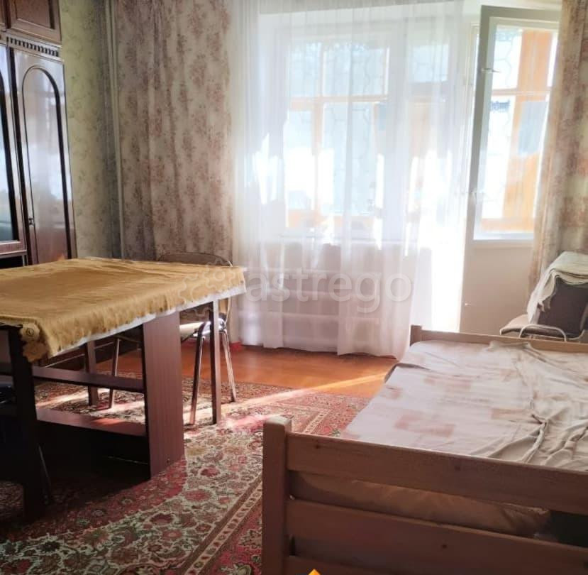 Комната, 18 м2, 1/9 эт. Белгород - изображение 1