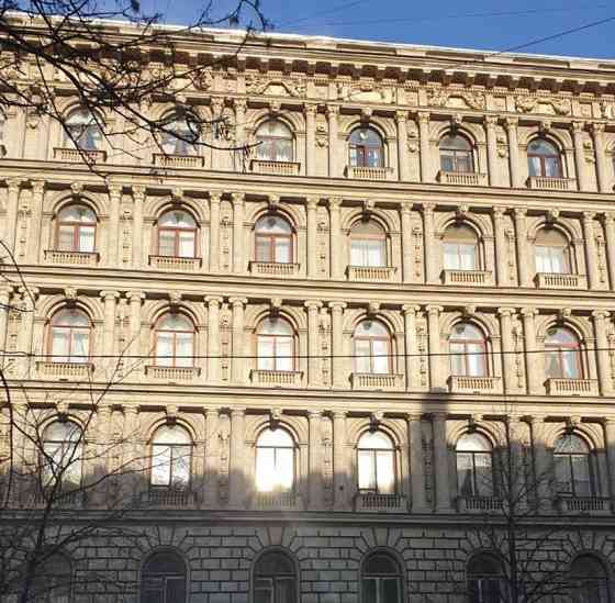 5-комн. квартира, 165.2 м2, 4/6 эт. Санкт-Петербург