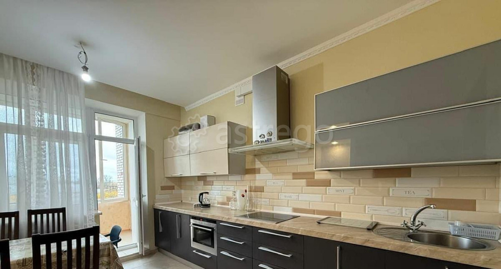 3-комн. квартира, 120 м2, 3/5 эт. Санкт-Петербург - изображение 1