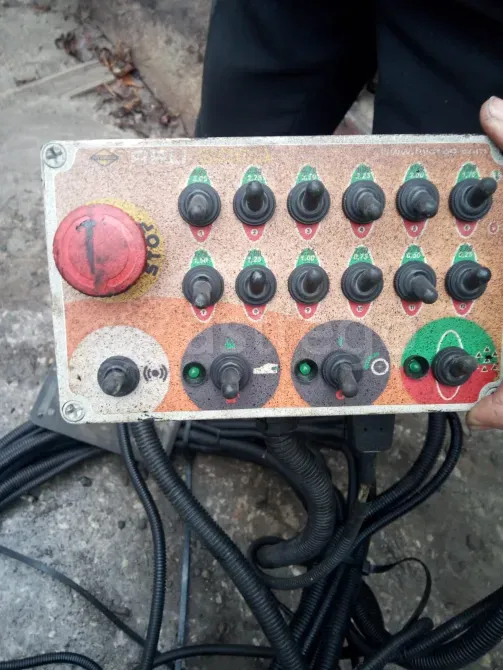 Продам щебнераспределитель (прицепной) HYDROG RPU 3000 Орел - изображение 5