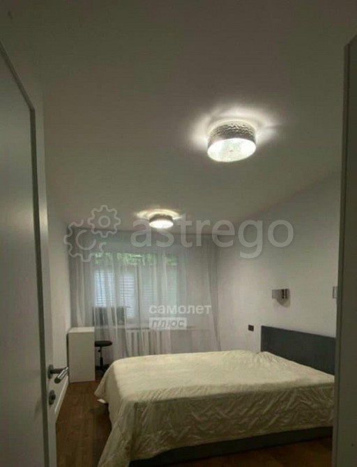 Комната, 15 м2, 1/10 эт. Москва - изображение 2